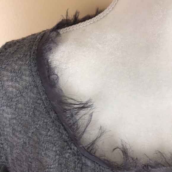 ⚡ Meadow Rue ANTHROPOLOGIE Gray Frayed Sweater - Picture 2 of 5